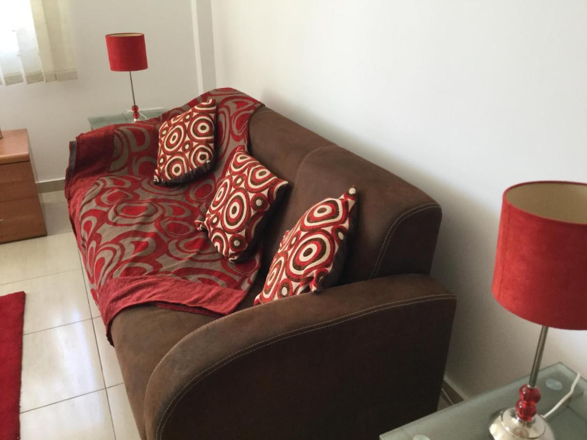 Poolside 2 Bedroom Apt, Paphos Riviera, Universal Area Экстерьер фото