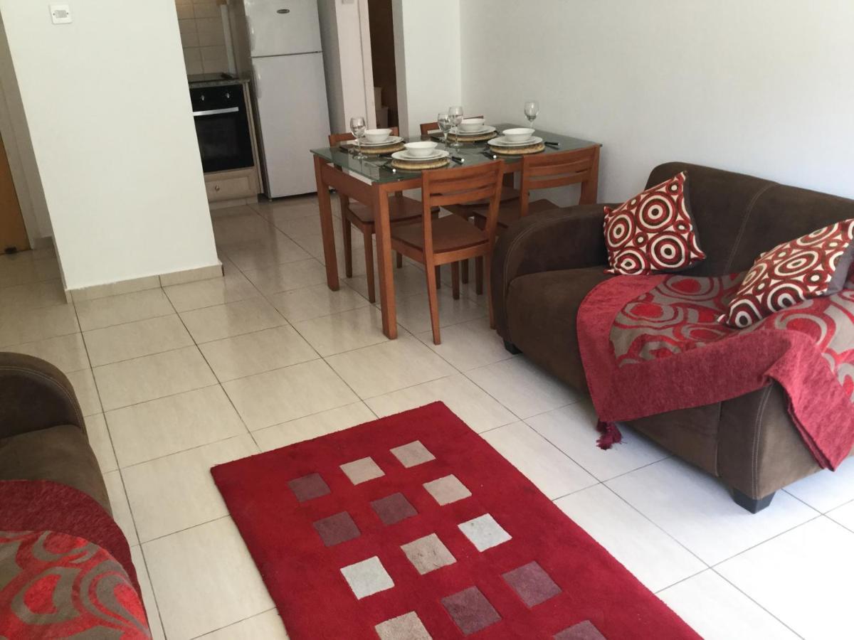 Poolside 2 Bedroom Apt, Paphos Riviera, Universal Area Экстерьер фото
